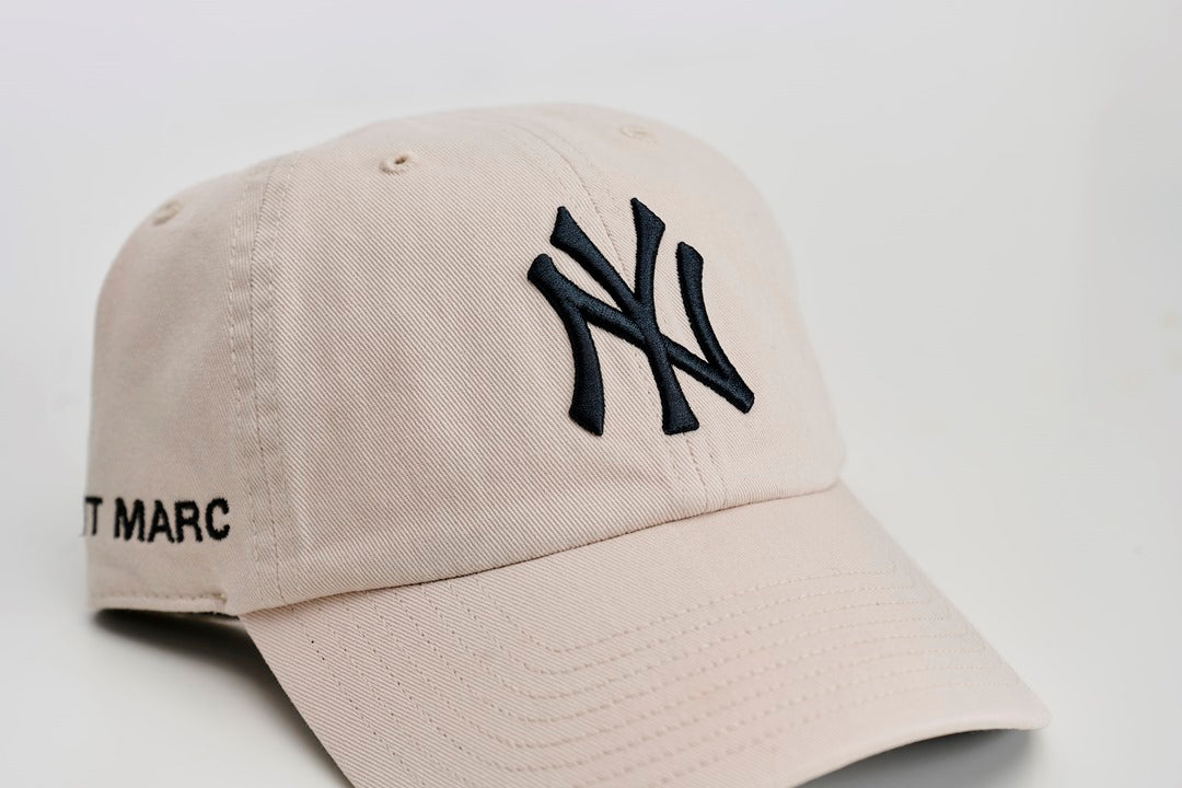 New York Yankees '47 Taupe Franchise Logo Fitted Hat - White
